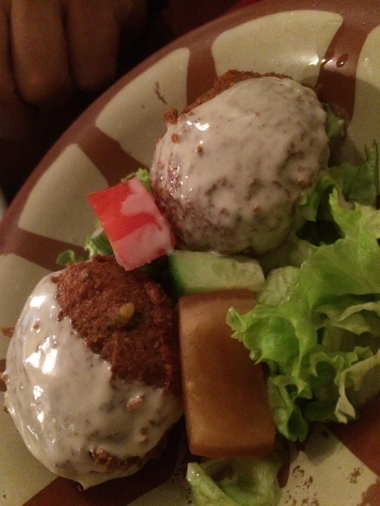 Boulettes à la viande et pignons de pins