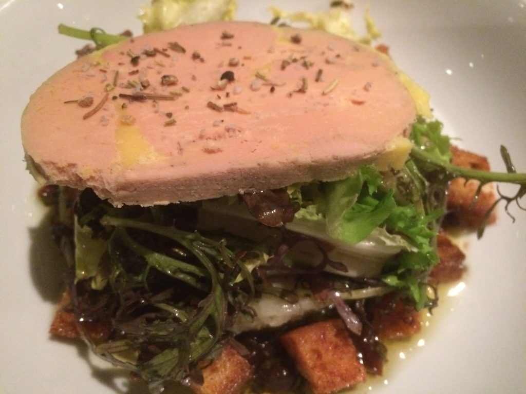 Artichaut camus et foie gras rafraîchis, sauce à l'angevine
