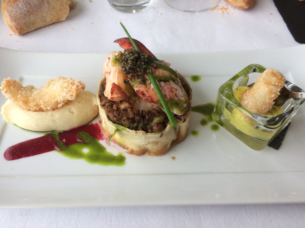 Association de homard et langoustines façon burger