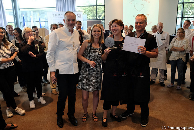 28067147857_d35a600fee_z